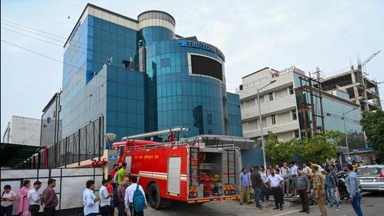 noida factory fire
