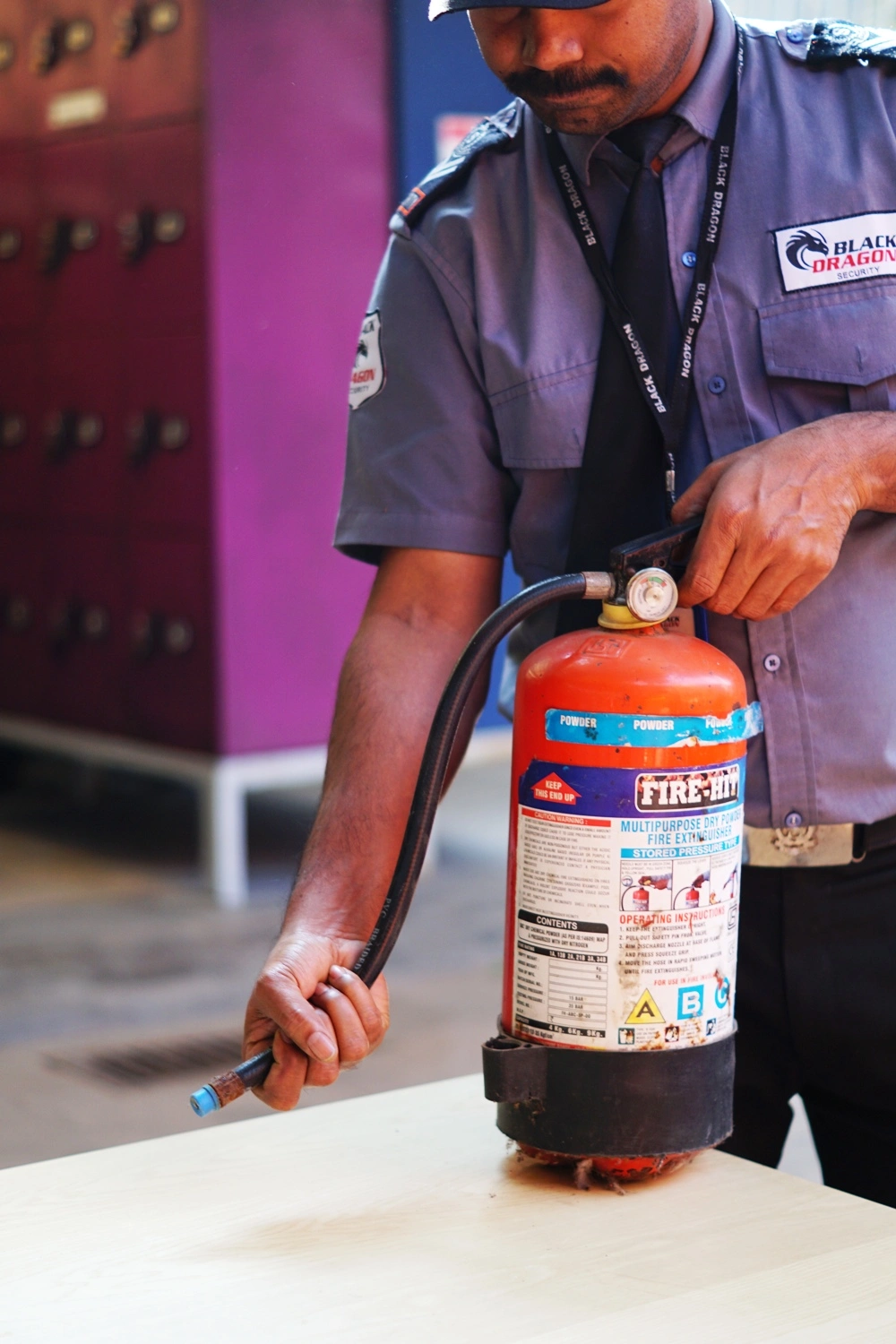 fire extinguisher step 2 Aim